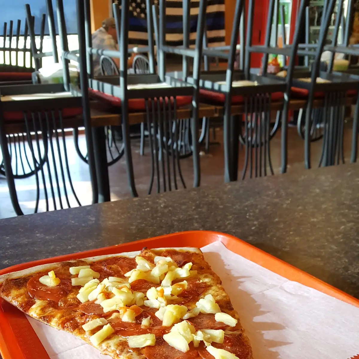 Bomb Pizza
