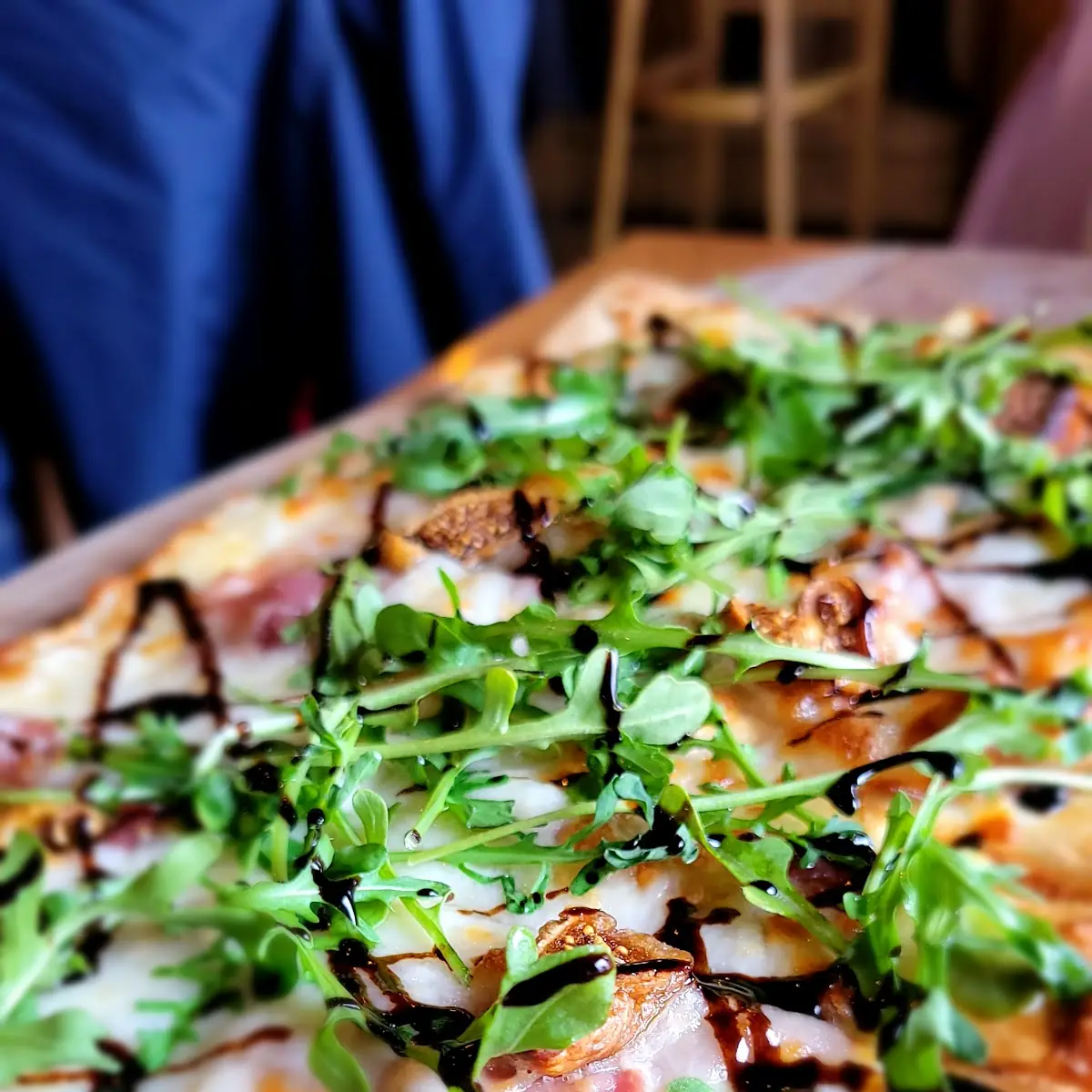 Prosciutto Fig Brie Mozzarella Flatbread Pizza with Balsamic Glaze