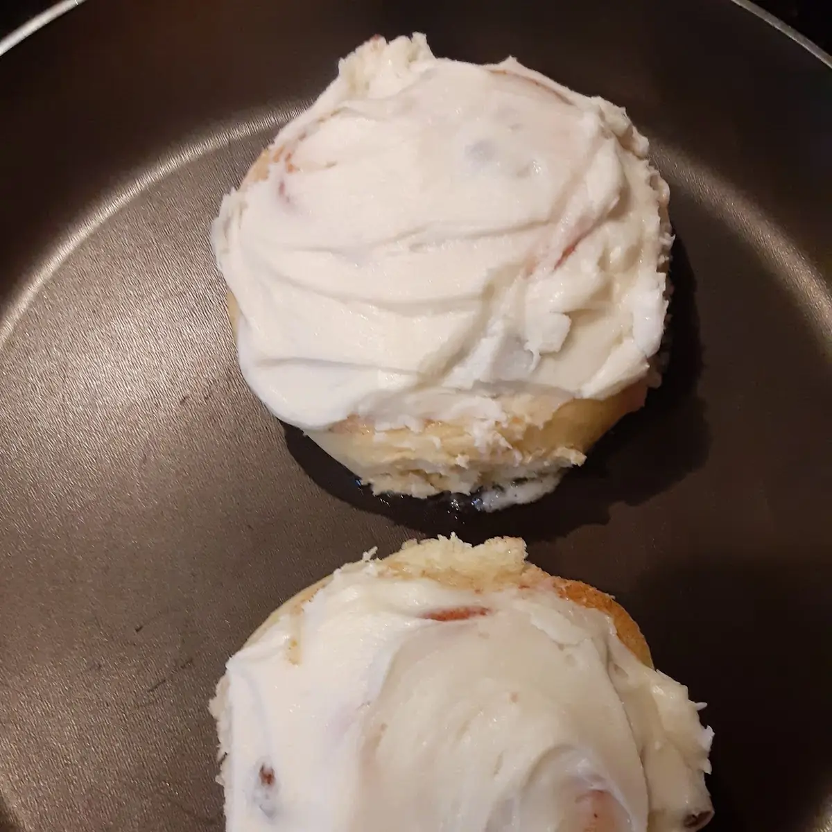 Small Cinnamon Rolls with Raisins