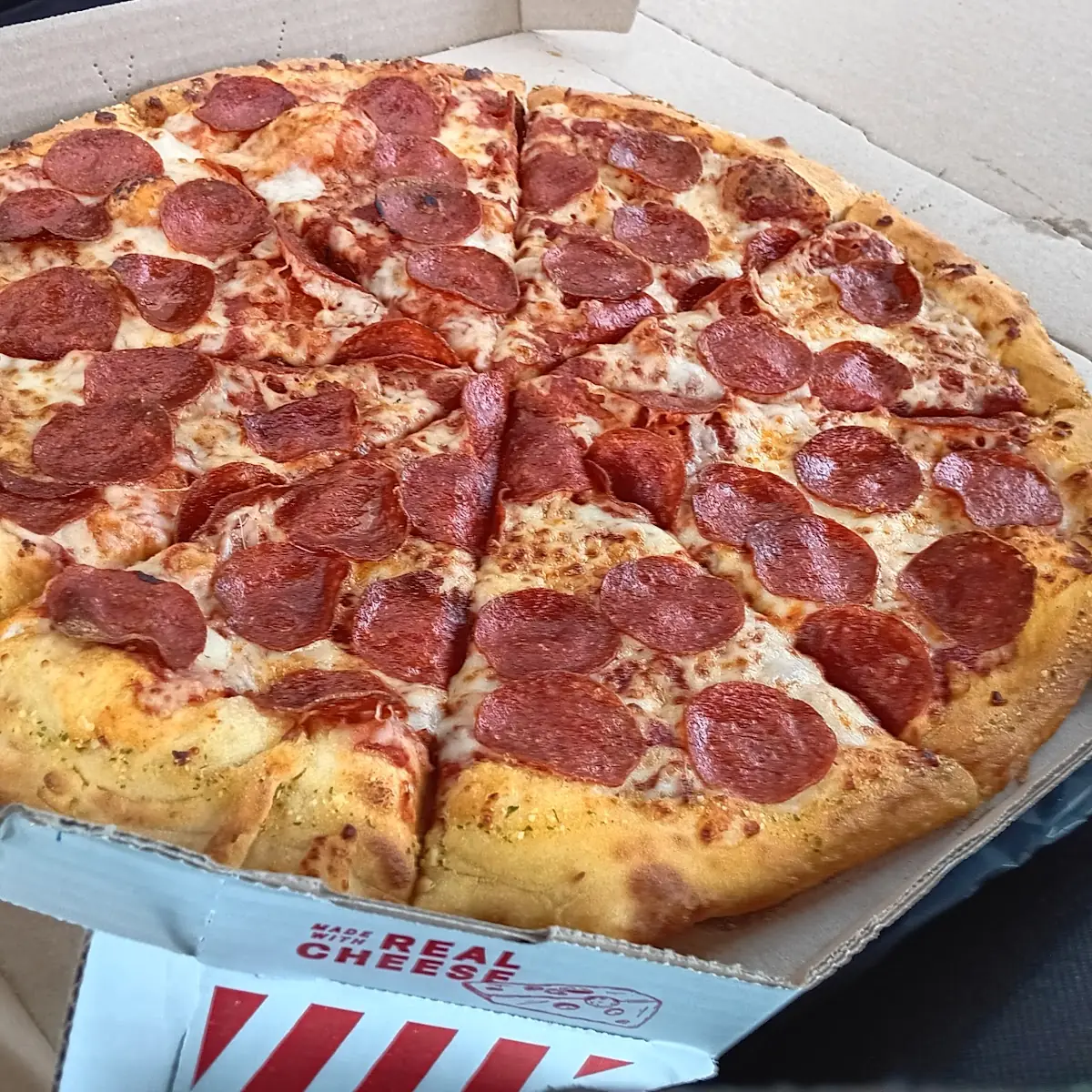 Extra Large Pepperoni Pizza
