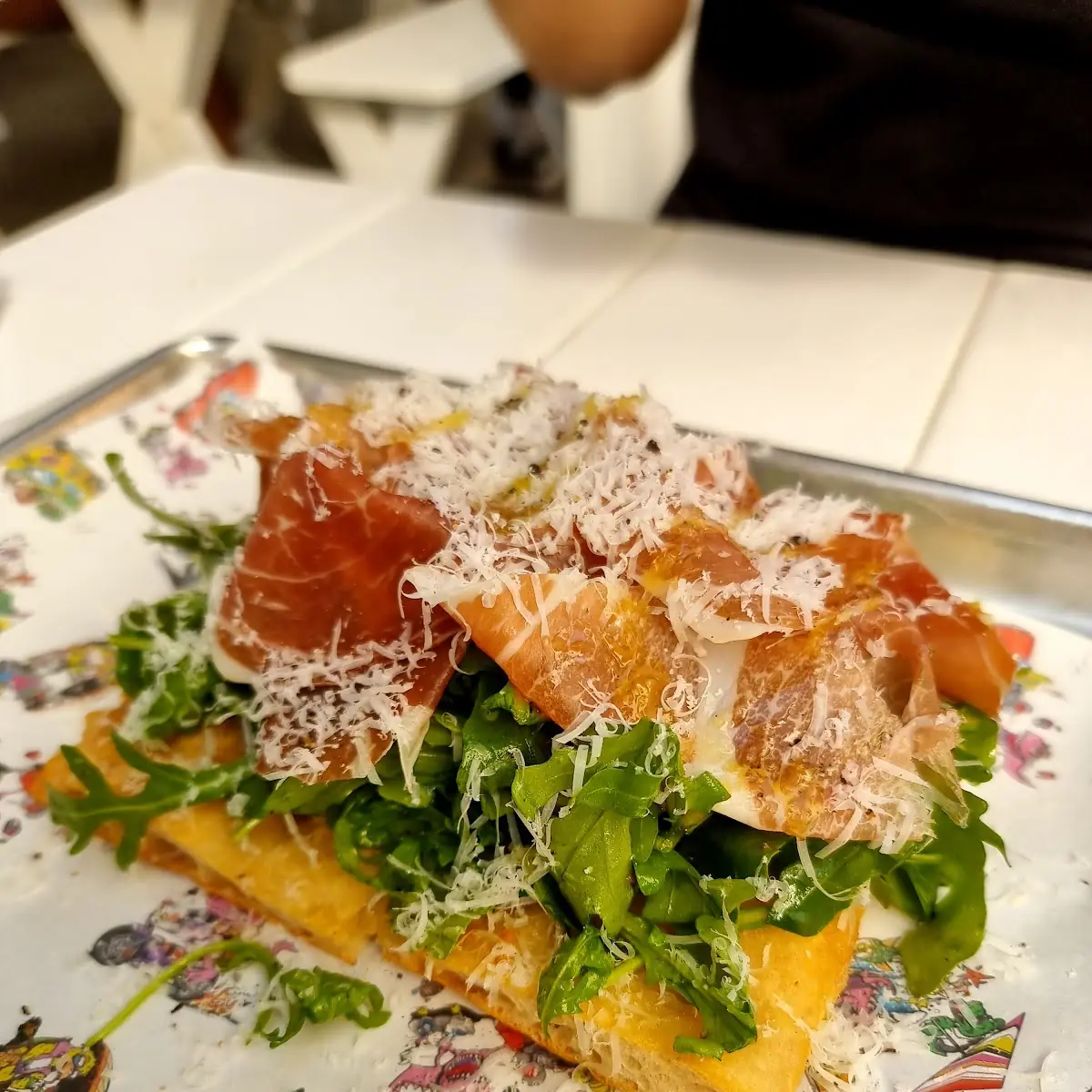 Arugula Prosciutto Pizza
