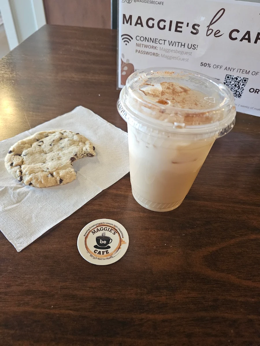 Iced Chai Llate w Cinnamon a nd a Gluten Free Chocolate Chip Cookie