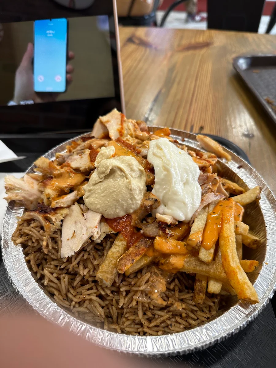Poutine Shawarma, Zaad