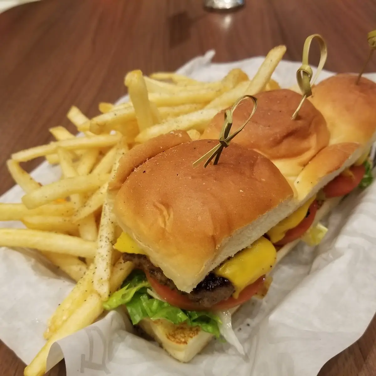 Cheese Burger Sliders with Fries