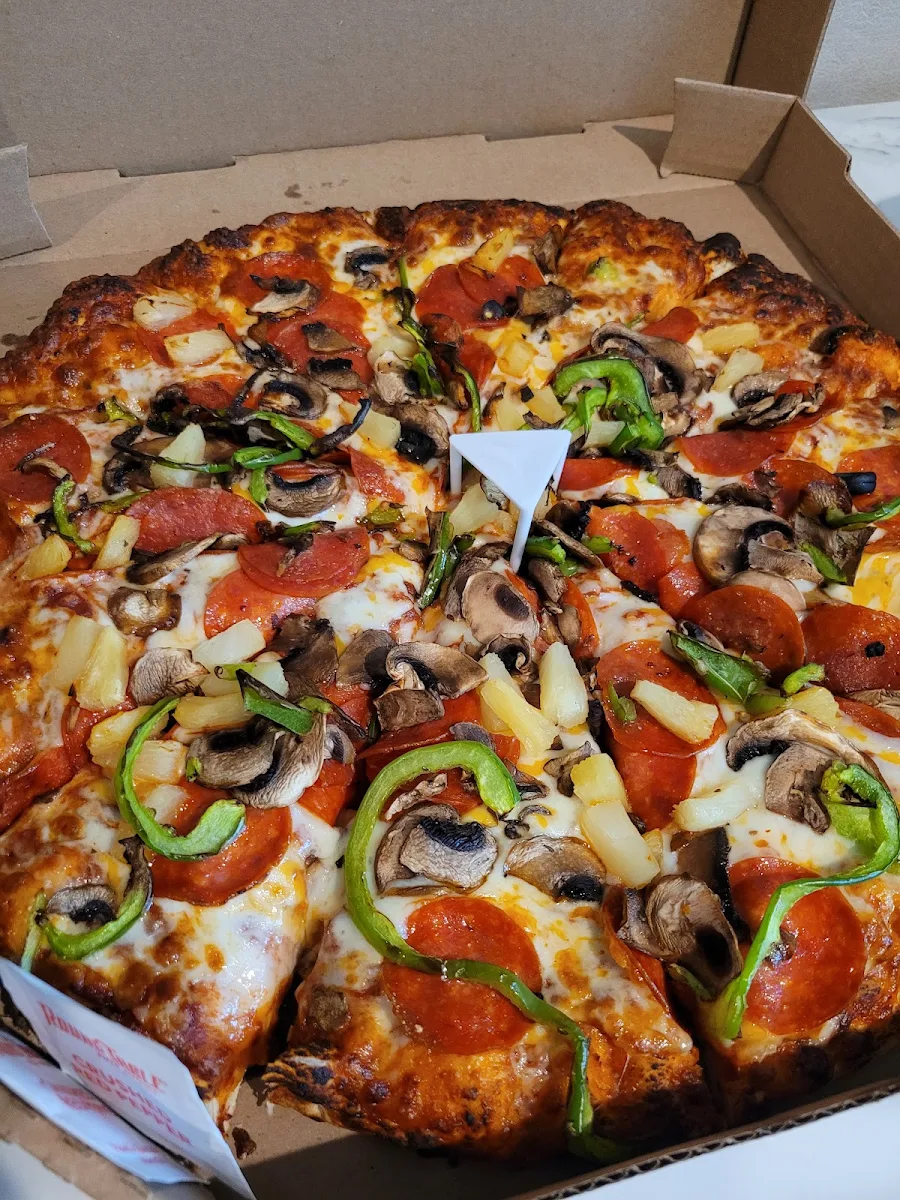 Pineapple Bell Pepper Mushroom Pizza
