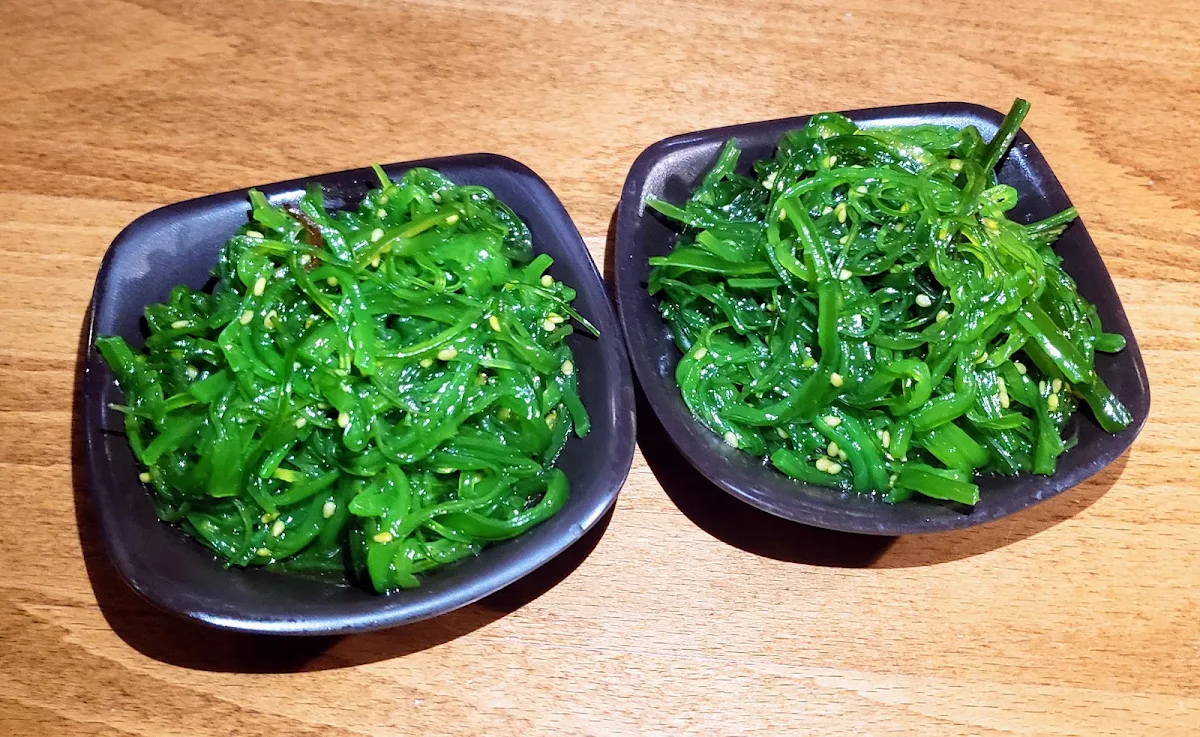 BB2 Eel on Rice with Seaweed Salad, Tea Funny