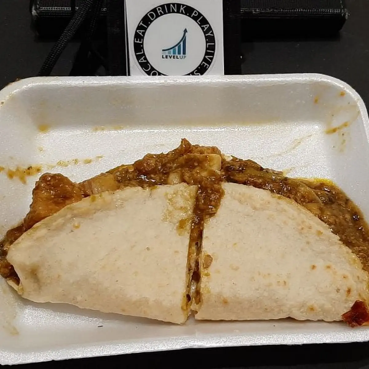 Queesadilla De Chicharron En Salsa Verde
