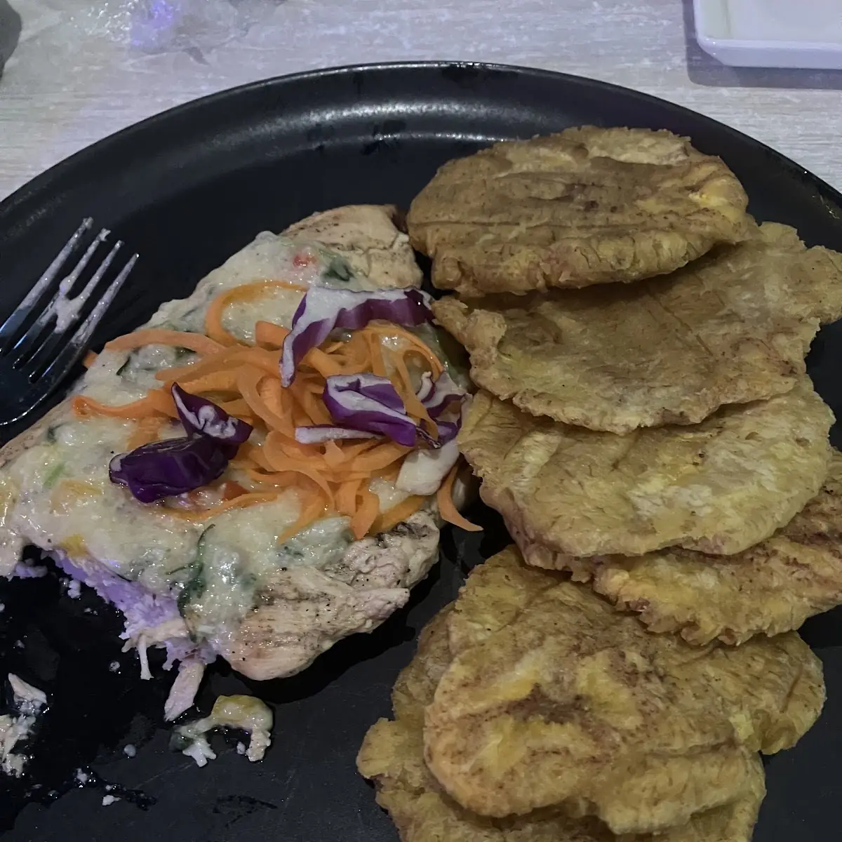 Chicken in Garlic Sauce with Fried Plantains