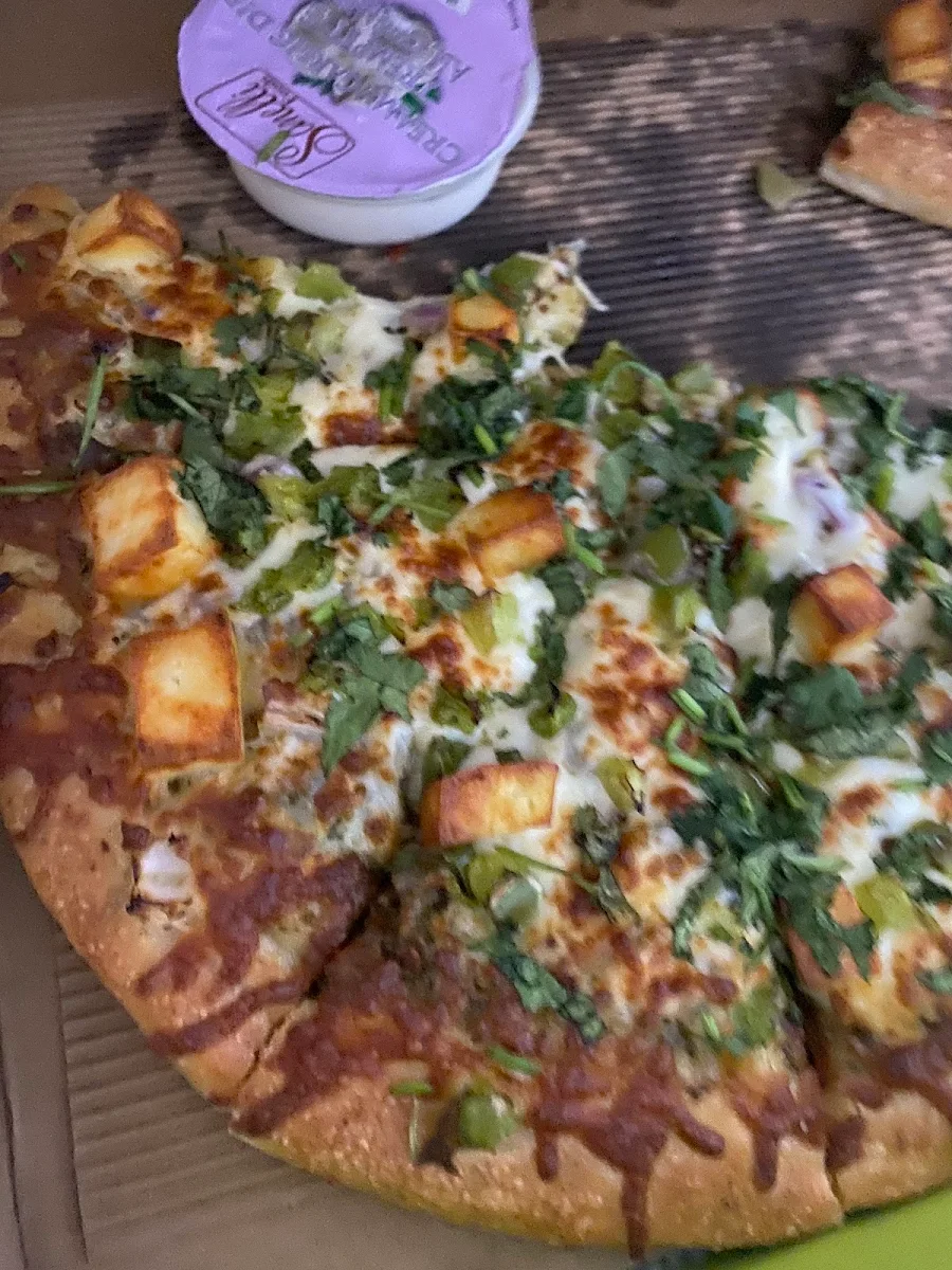 Tandoori Paneer Pizza