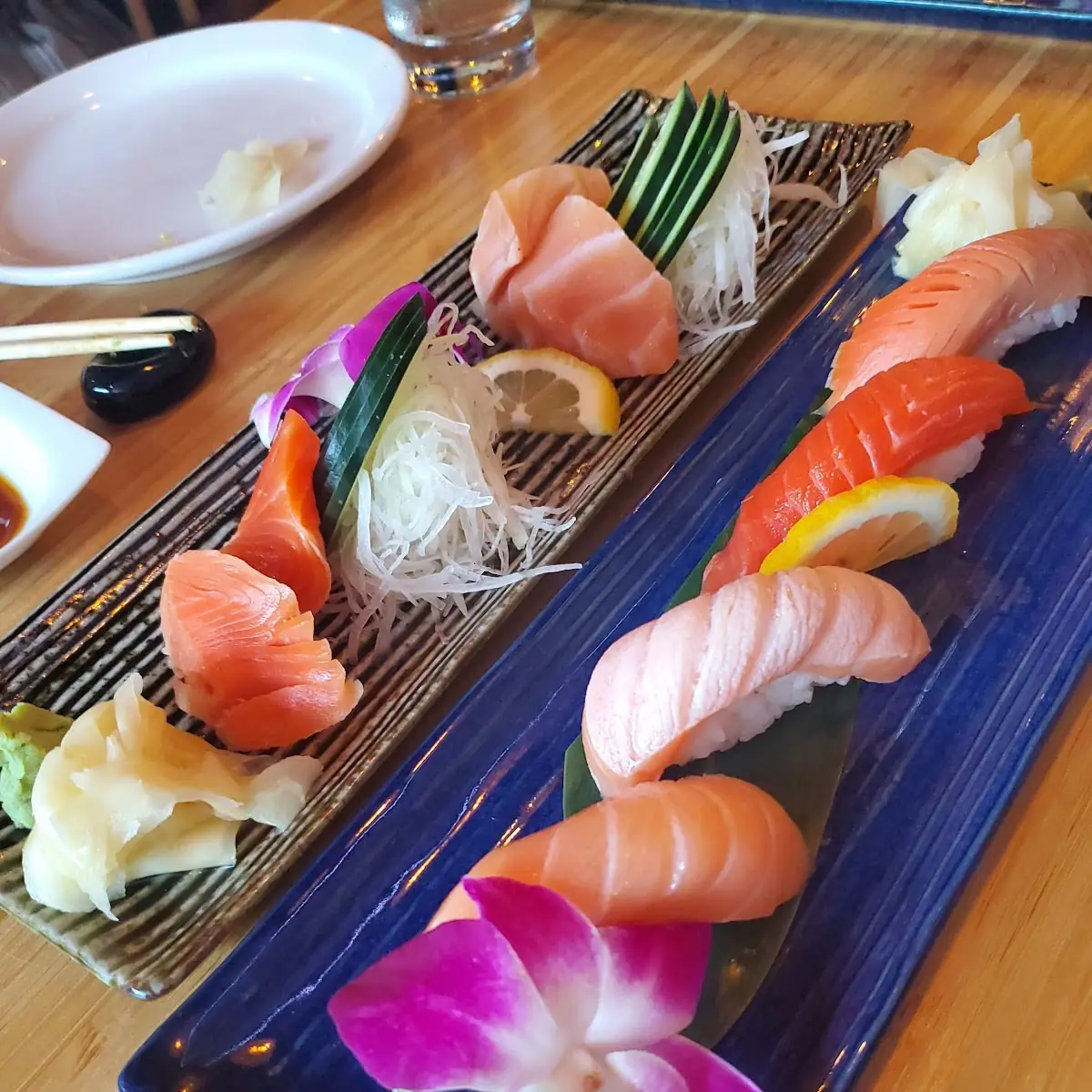 Salmon Belly Aburi (Seared)*