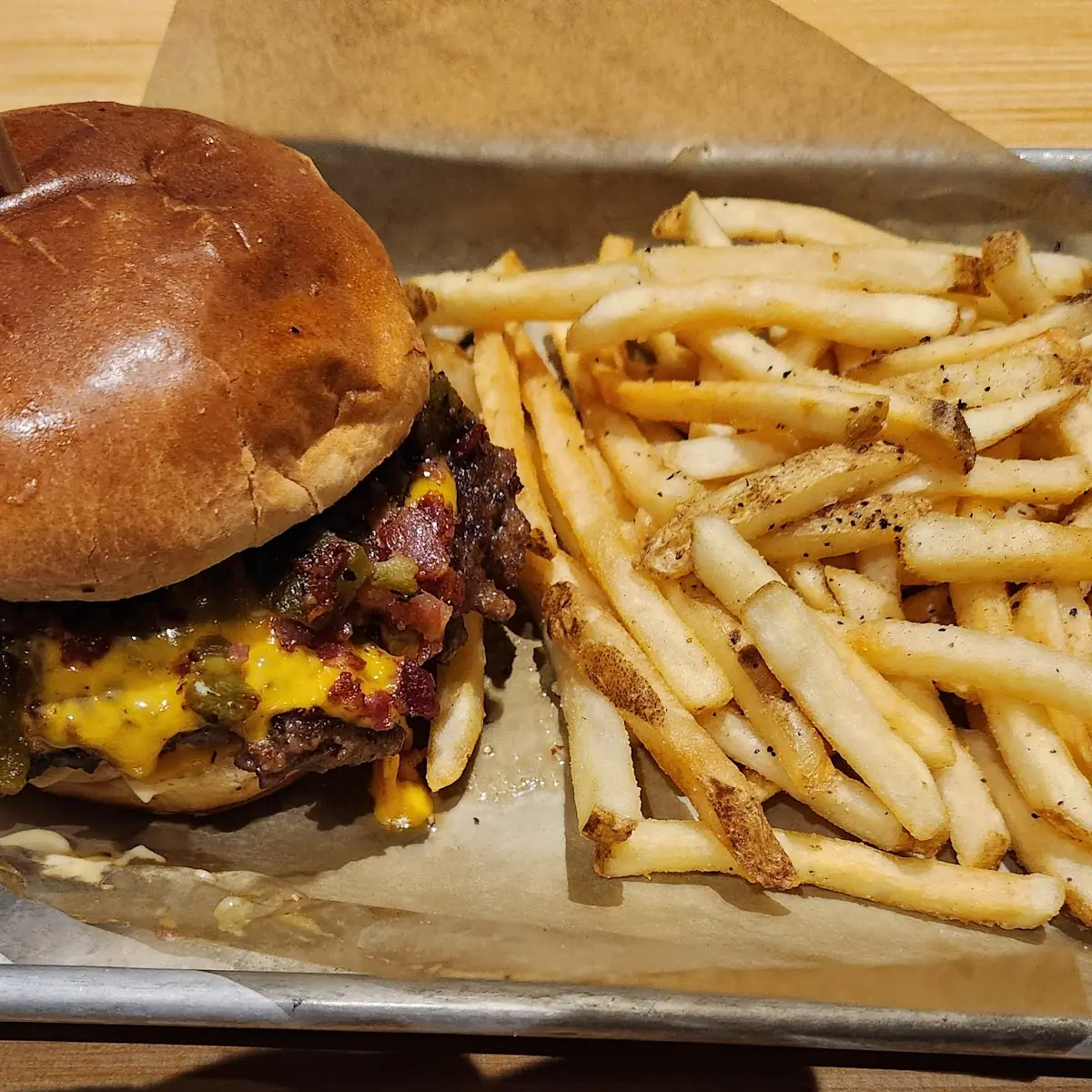 Bacon Smash Chile Burger