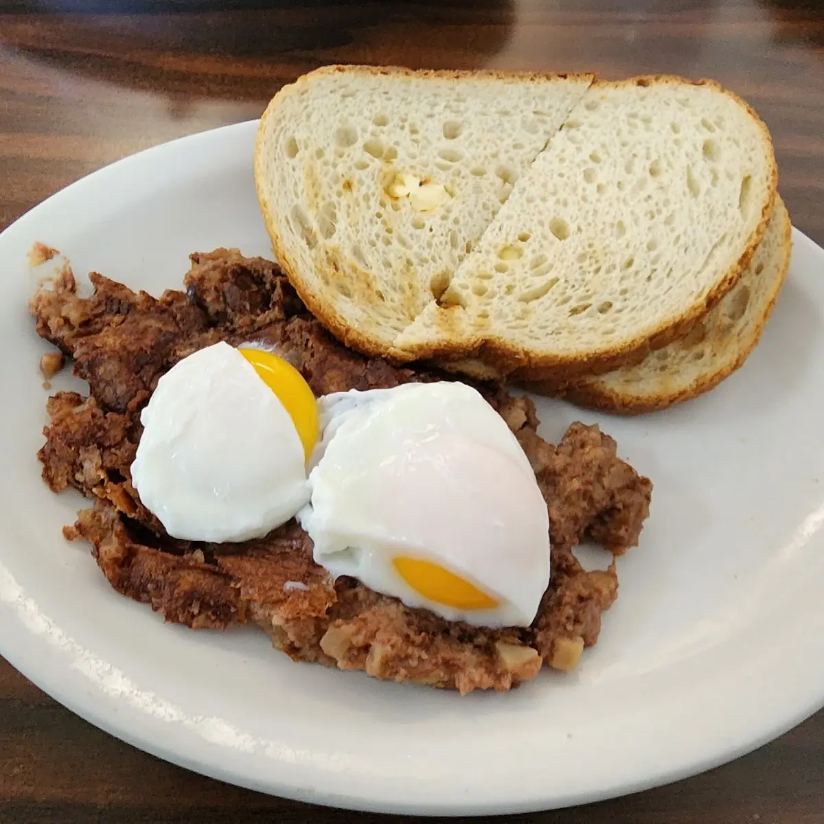 Poached Eggs with Corned Beef Hash
