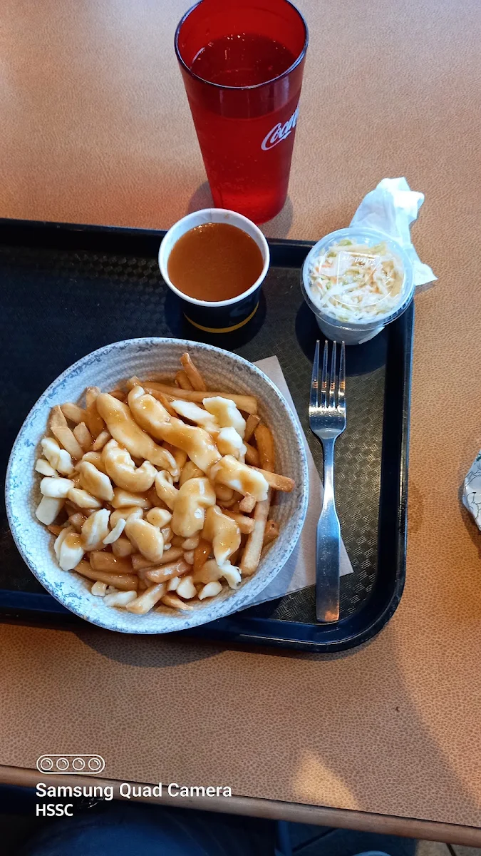 Poutine Sauce Maison, St-Hubert Express
