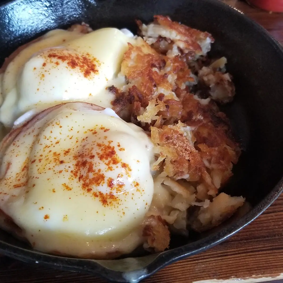 Eggs Benedict Skillet