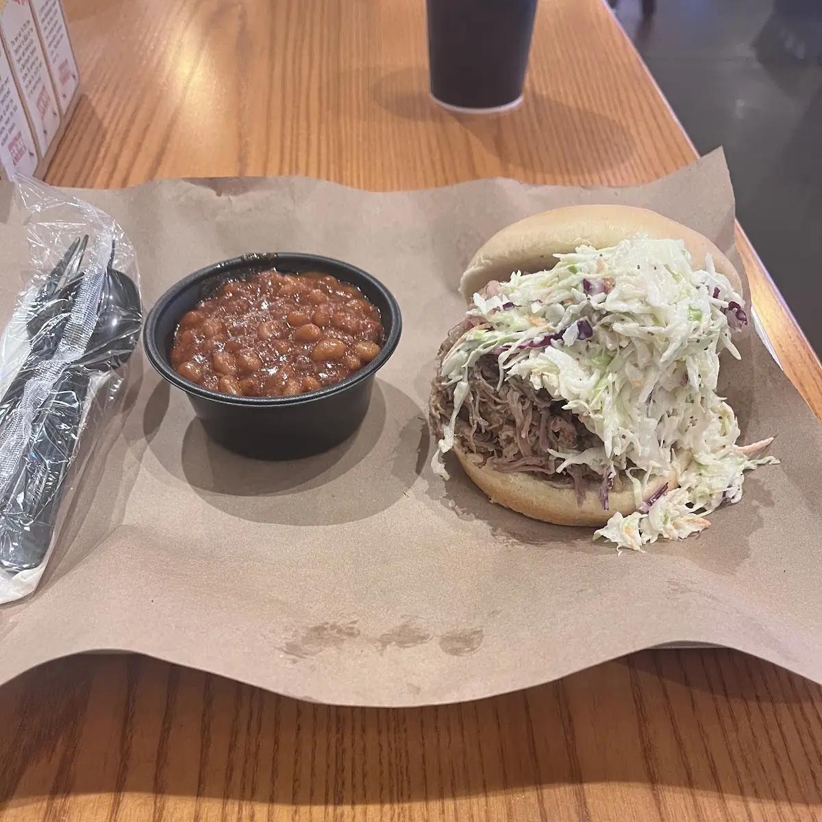 Pulled Pork Sandwich w Slaw
