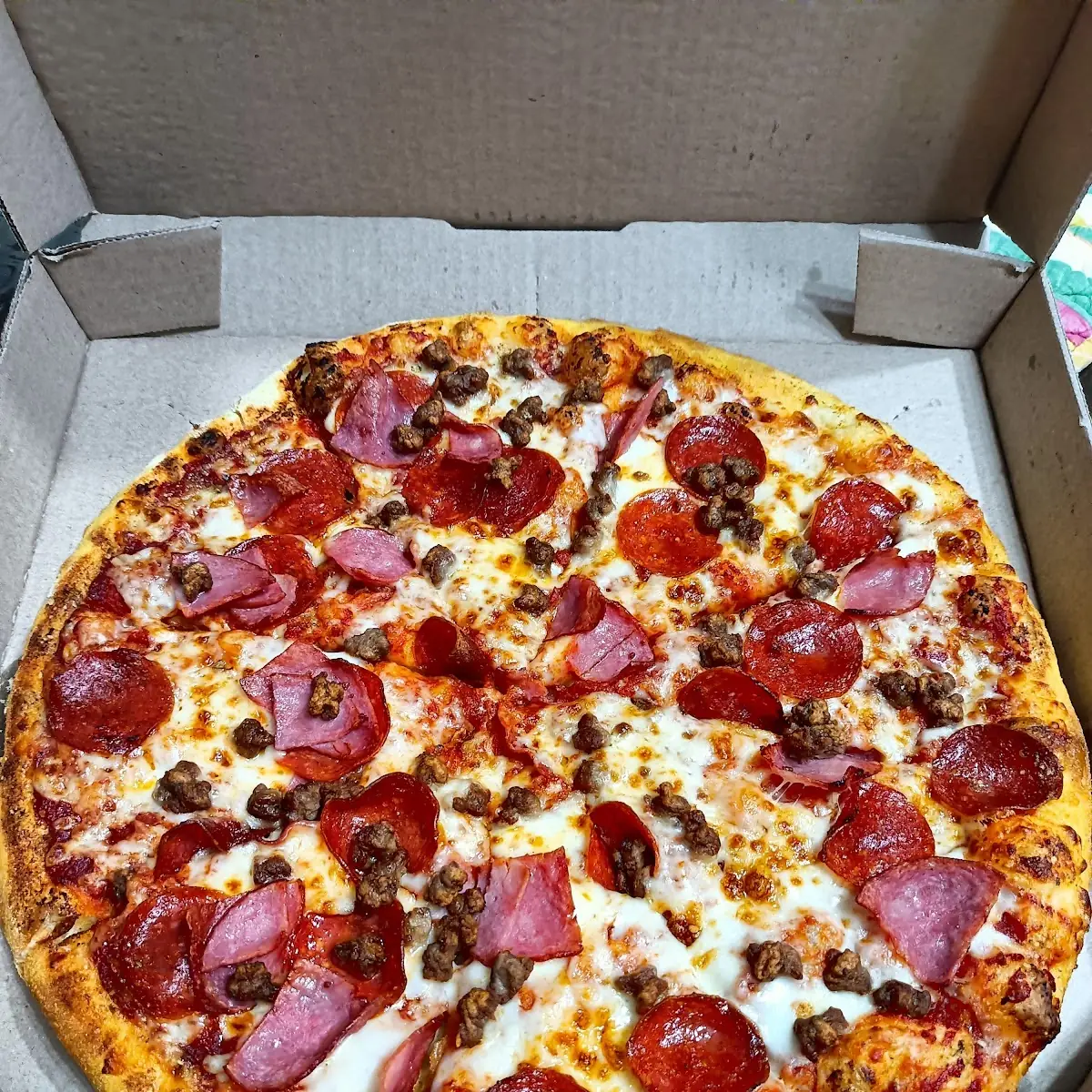 Large Pepperoni Ham Sausage Pizza