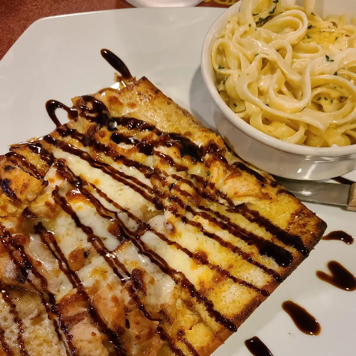 Chicken Alfredo Flatbread Pizza