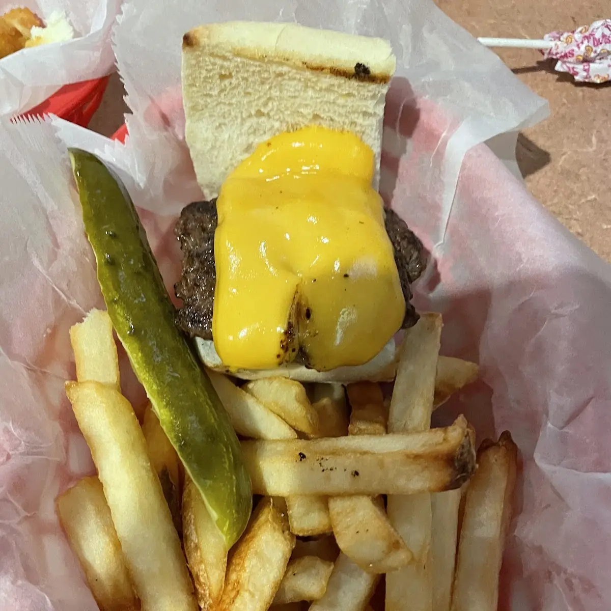 Kids Cheeseburger