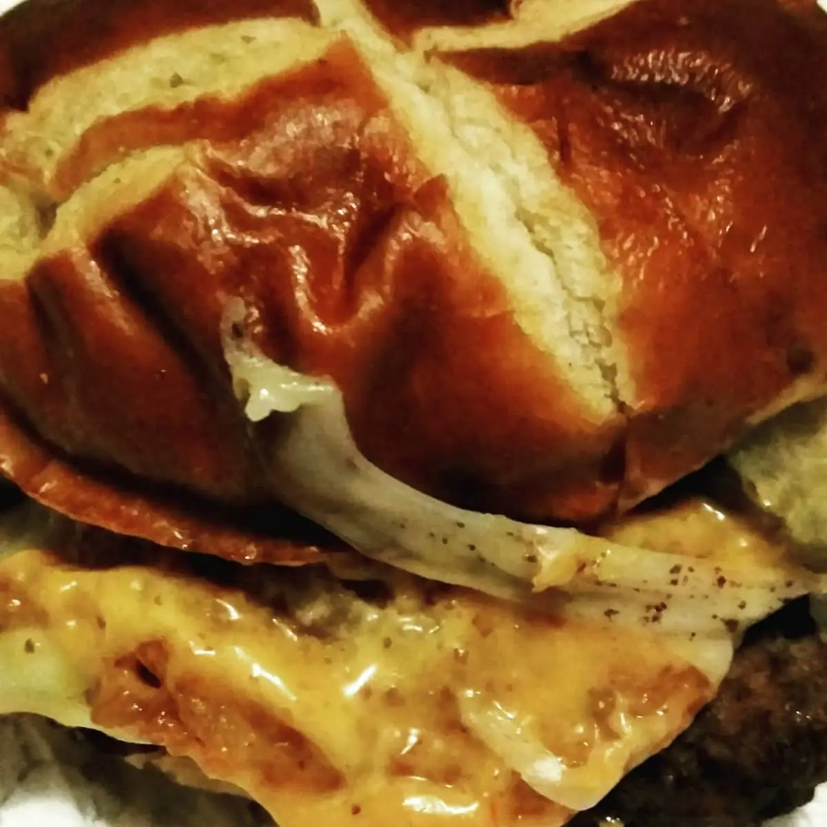 Pretzel Cheeseburger Deluxe
