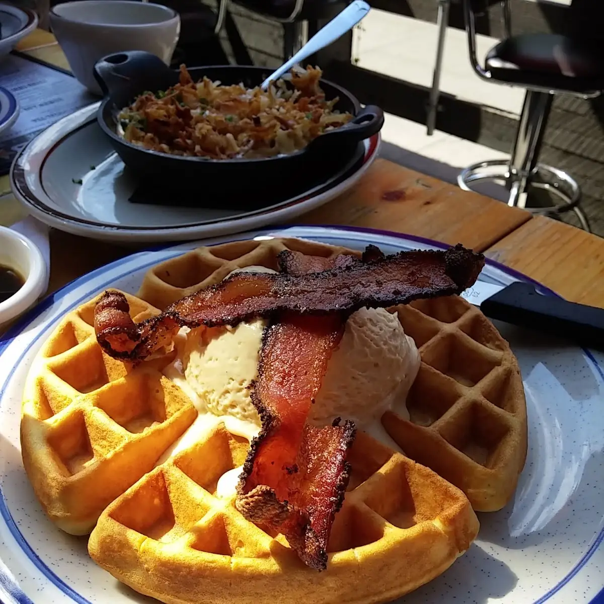 Fried Chicken & Waffle
