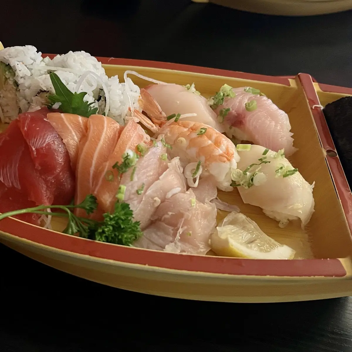 Sushi & Sashimi Combo