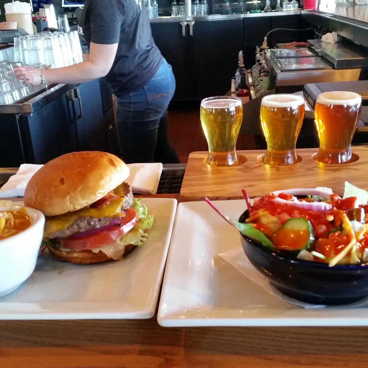 House Salad & Double Cheeseburger