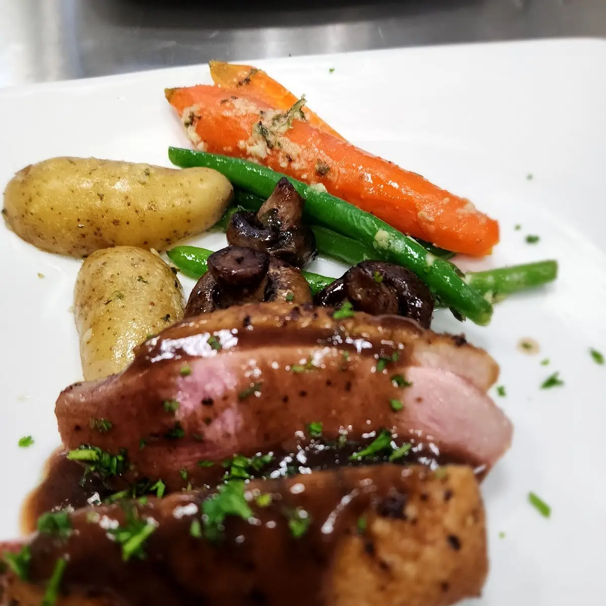 Duck Breast 10-12oz w Thym Sauce