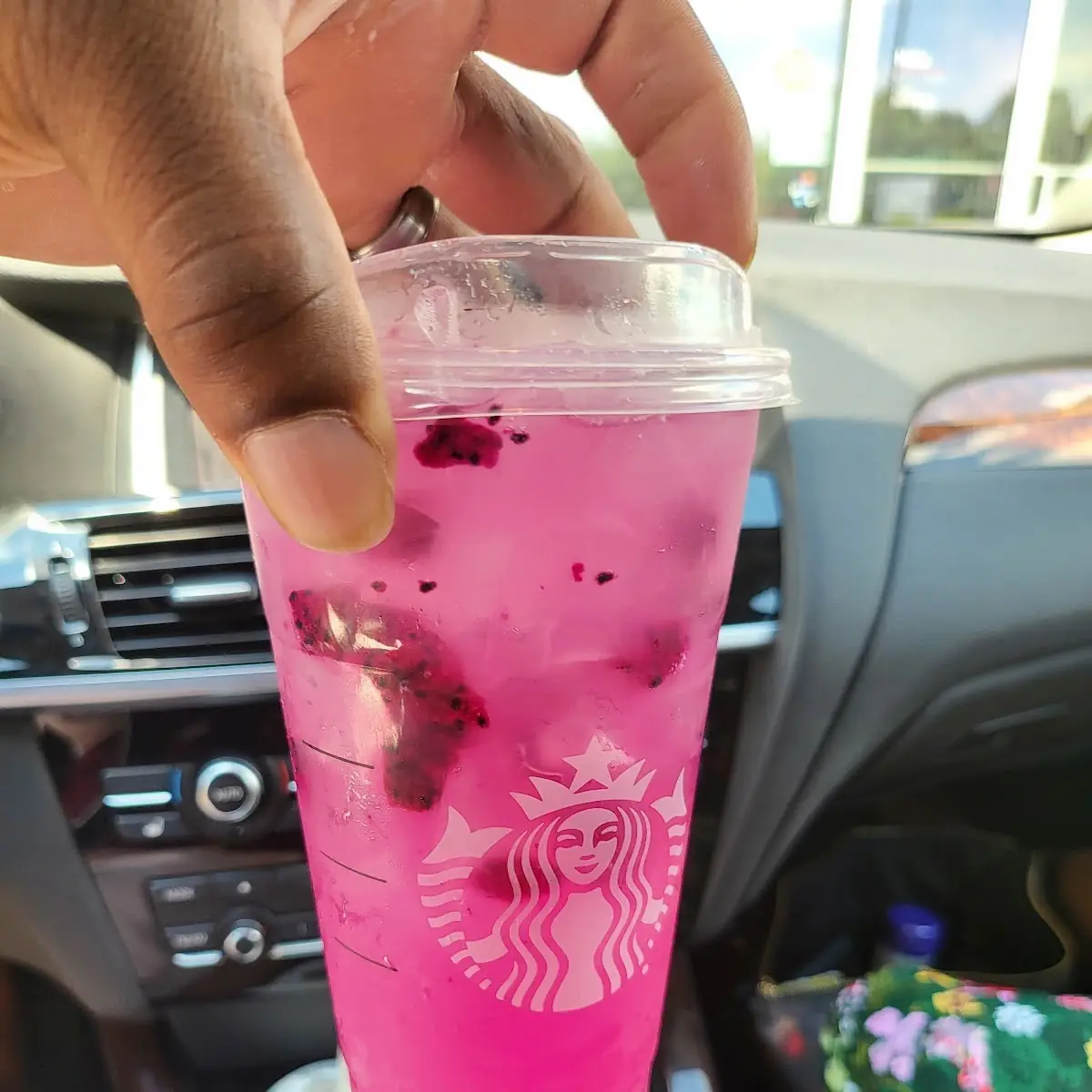Mango Dragonfruit Lemonade Starbucks Refreshers Beverage