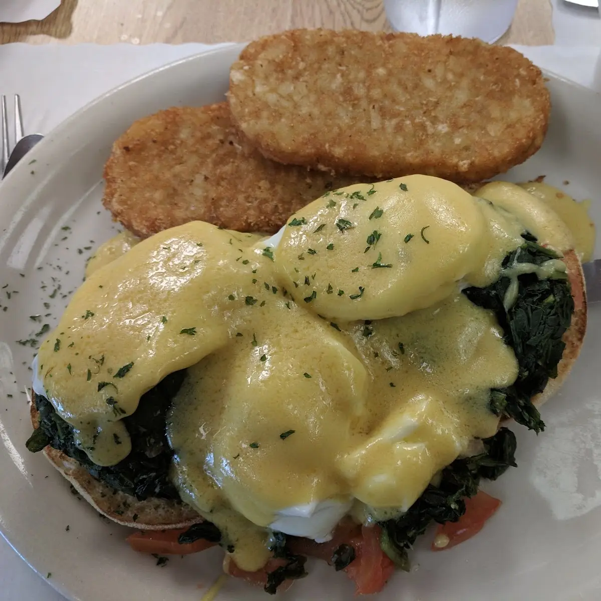 Popeye Benedict w Extra Poached Egg