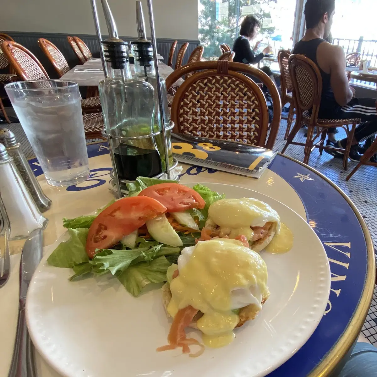 Salmon Benedict