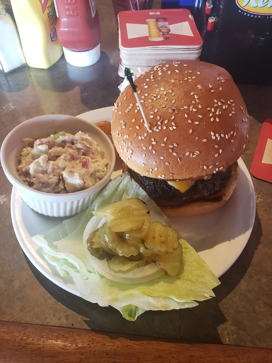 Cheeseburger with Potato Salad
