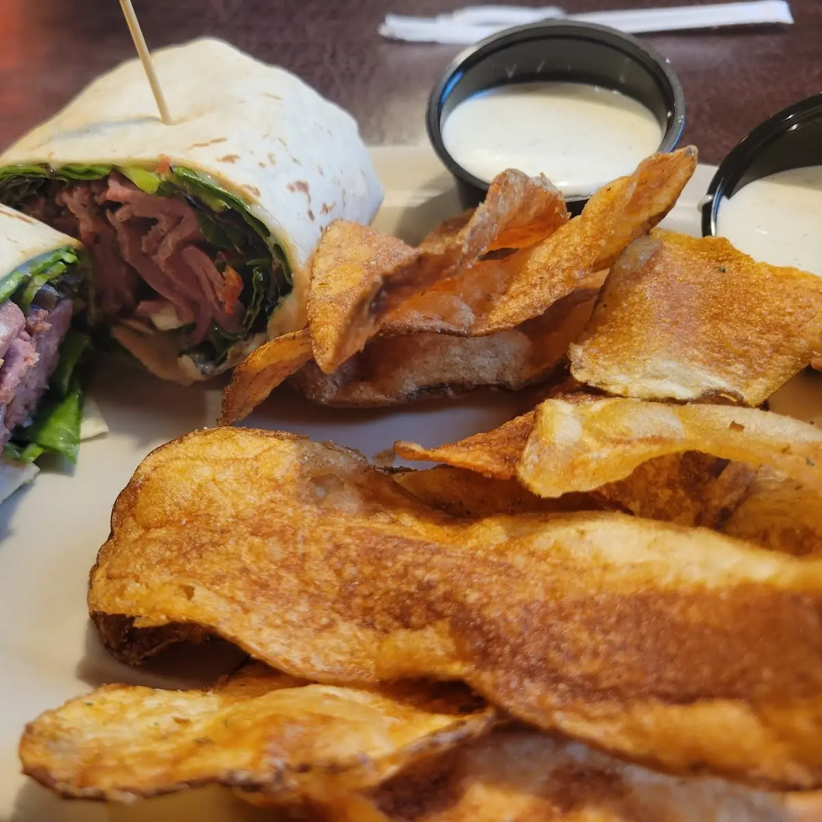 Roast Beef Wrap with in-House Potato Chips