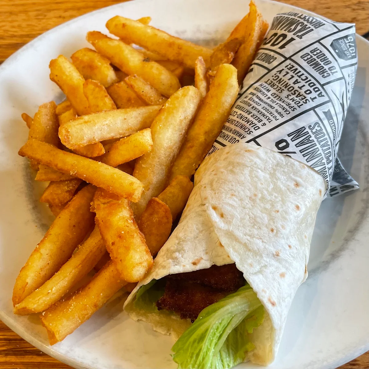 Crispy Tender Wrap 3510 KJ, Schnitz Craigieburn Central