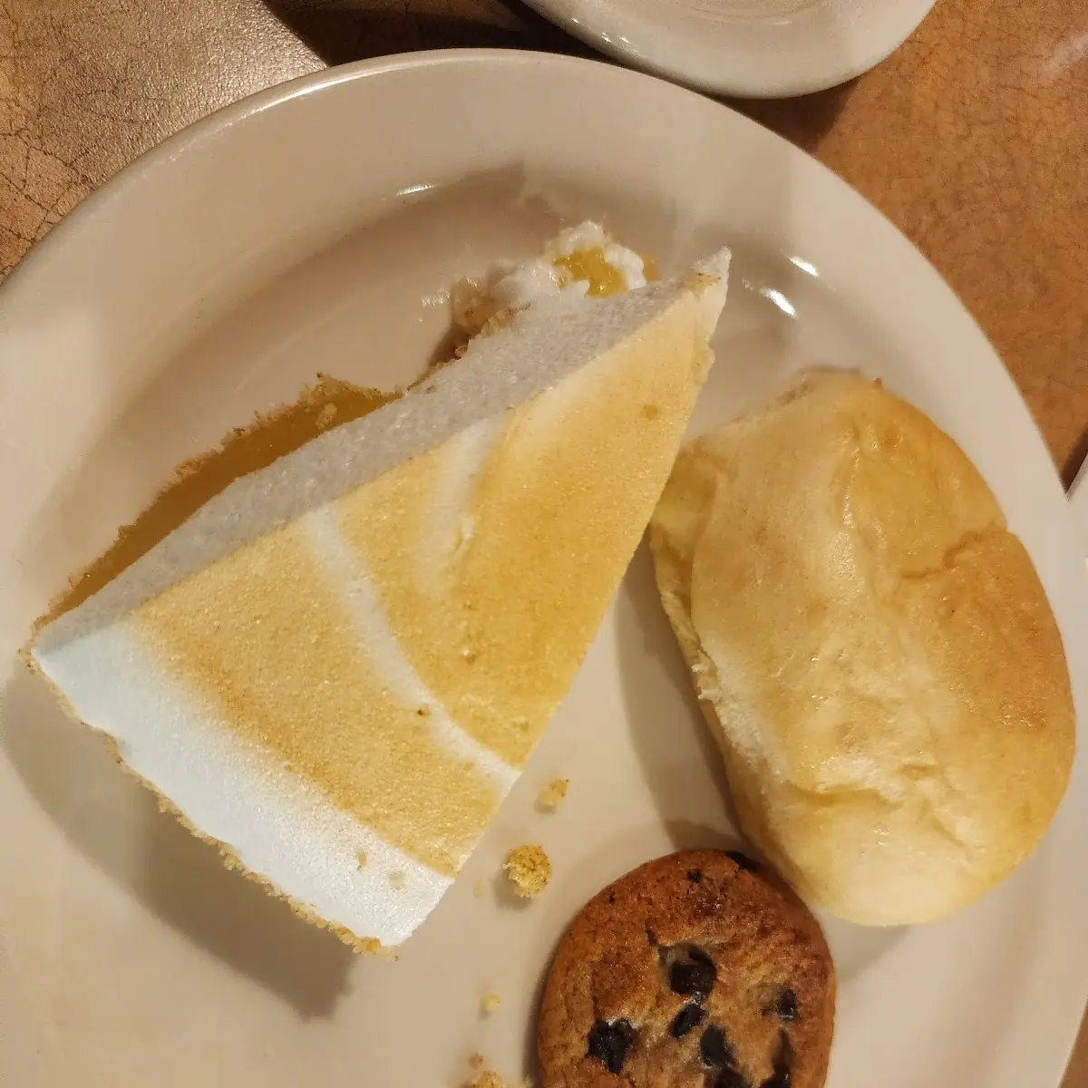 Salad Bar Dinner Roll&Lemonpie with a Choc Chip Cookie