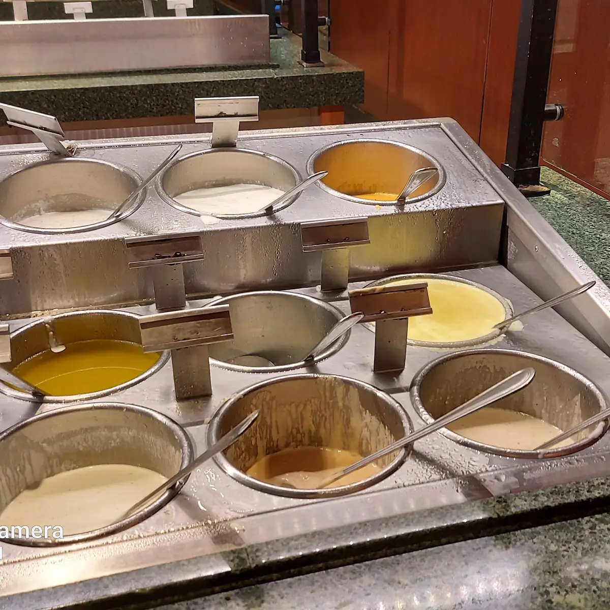 Horrible Presentación Area Salad Bar