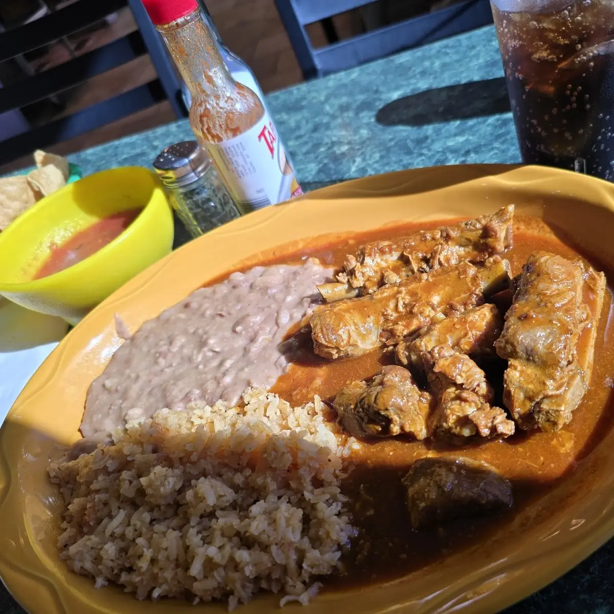 Costillas De Puerco En Salsa Roja