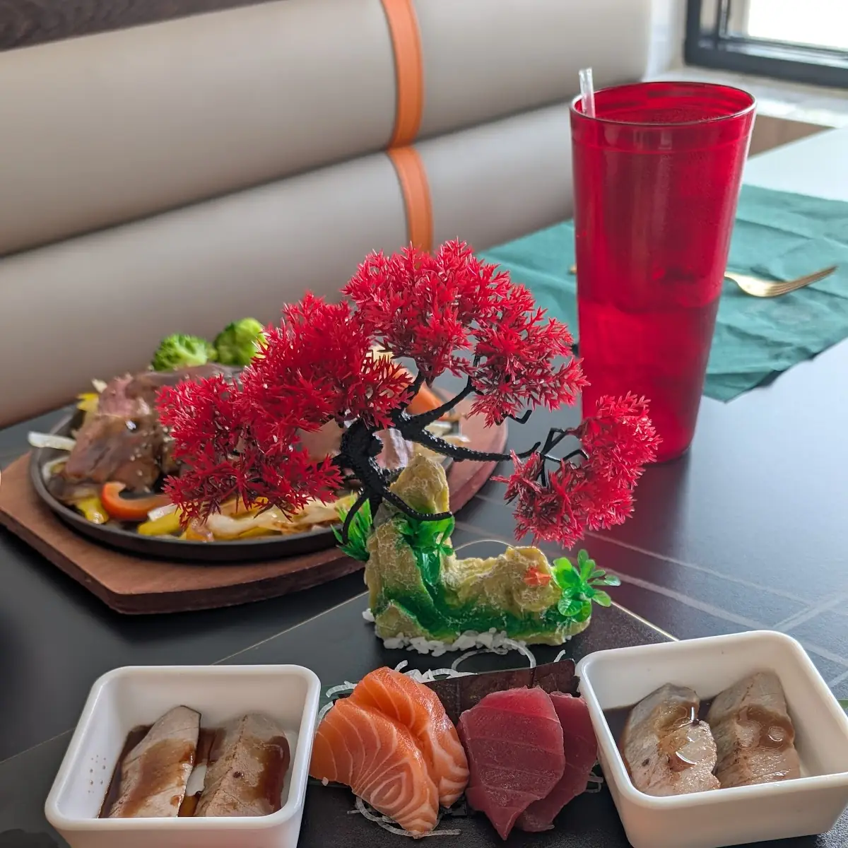 Sushi & Sashimi Combo