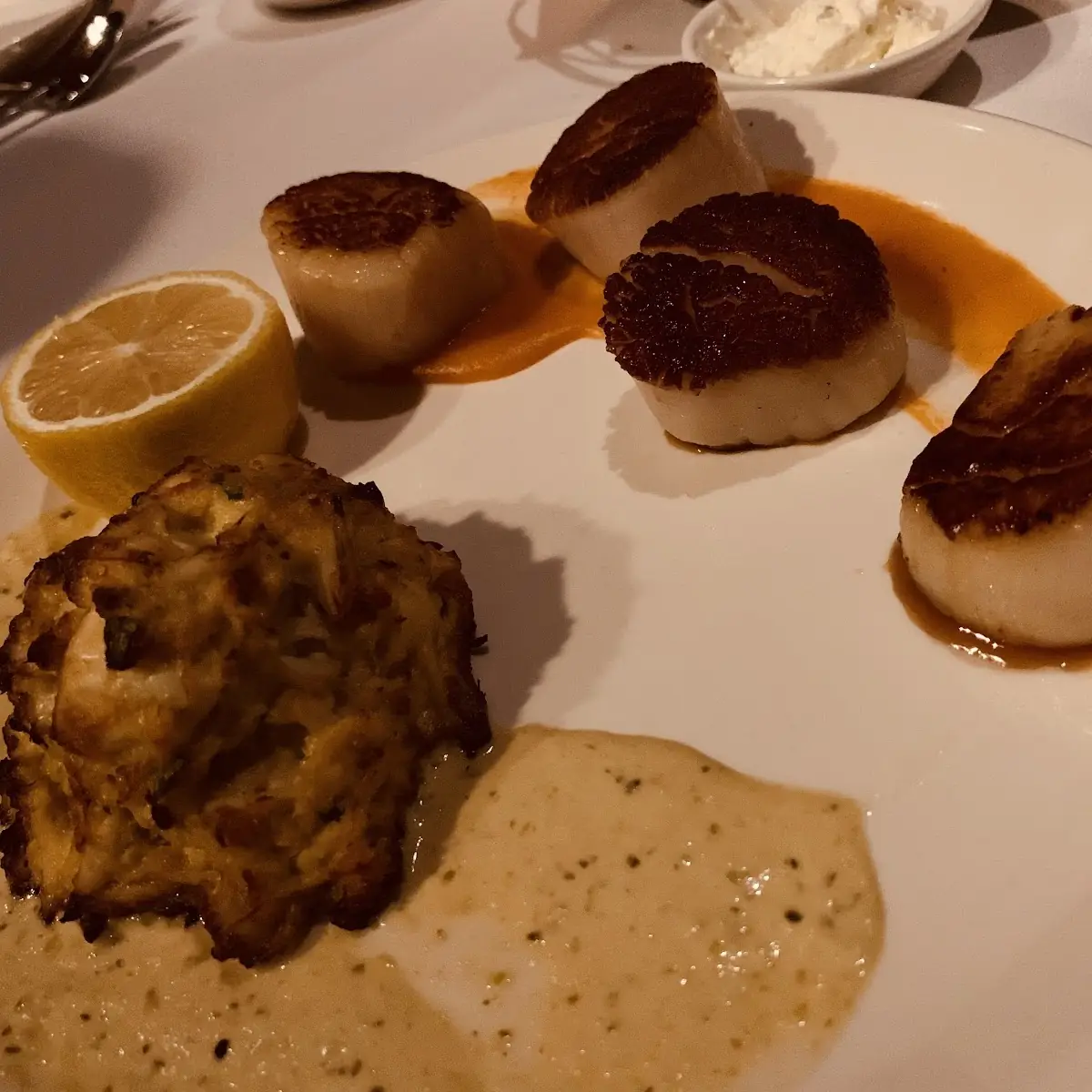 Crab Cake with Scallops