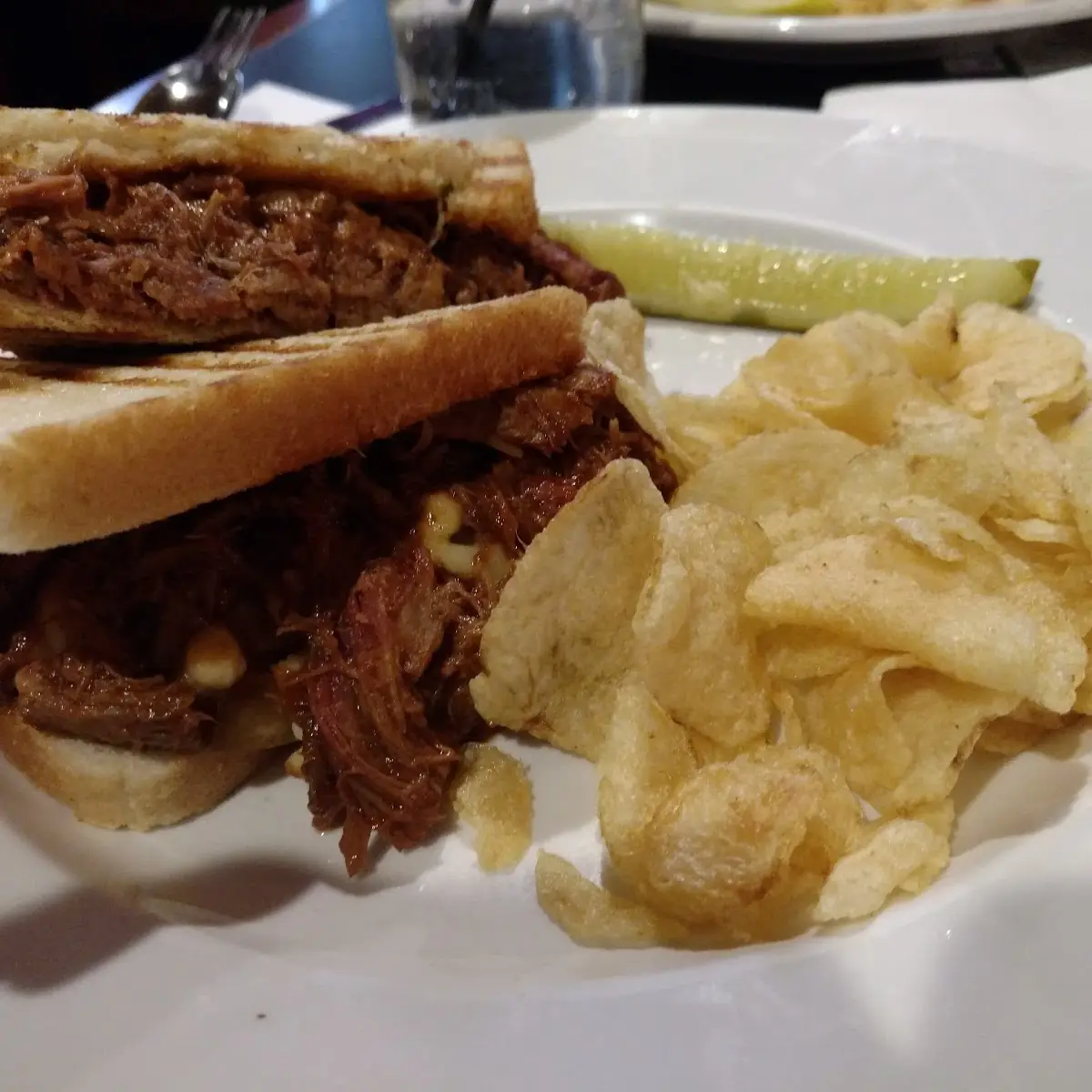 Mac and Rib Sandwich