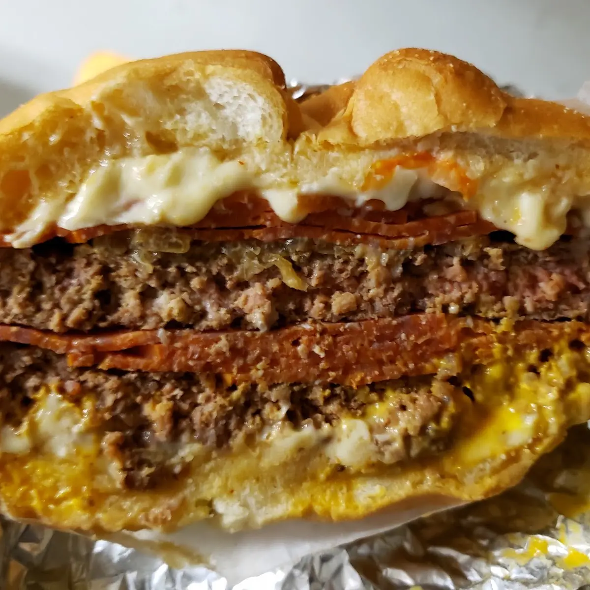 Double Cheeseburger Wit Pepperoni