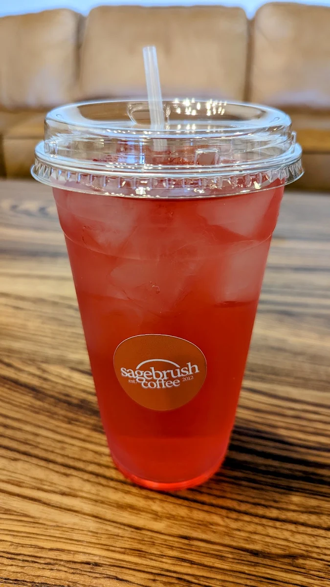 Dragon Fruit Hibiscus Iced Tea