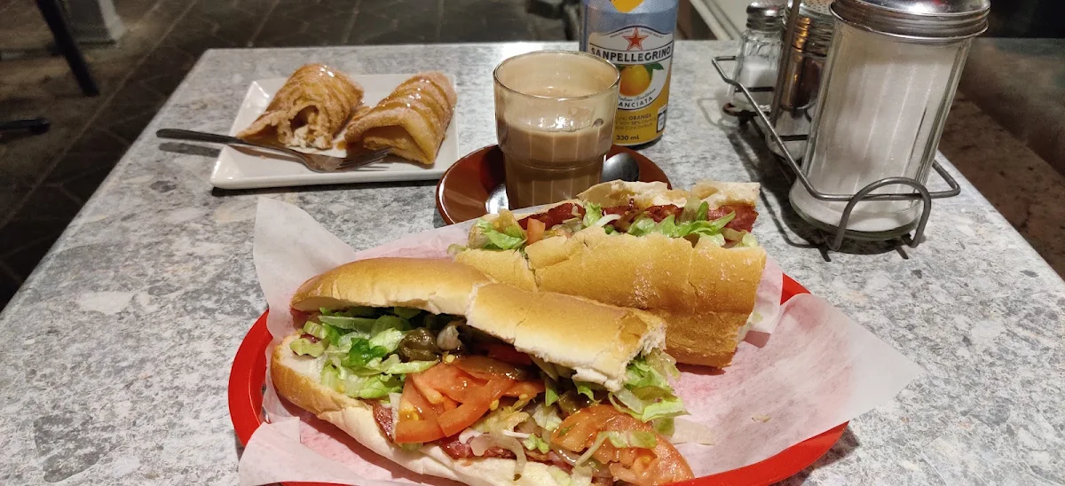 Mozarella Capicollo Sandwich, Café Milano Montréal