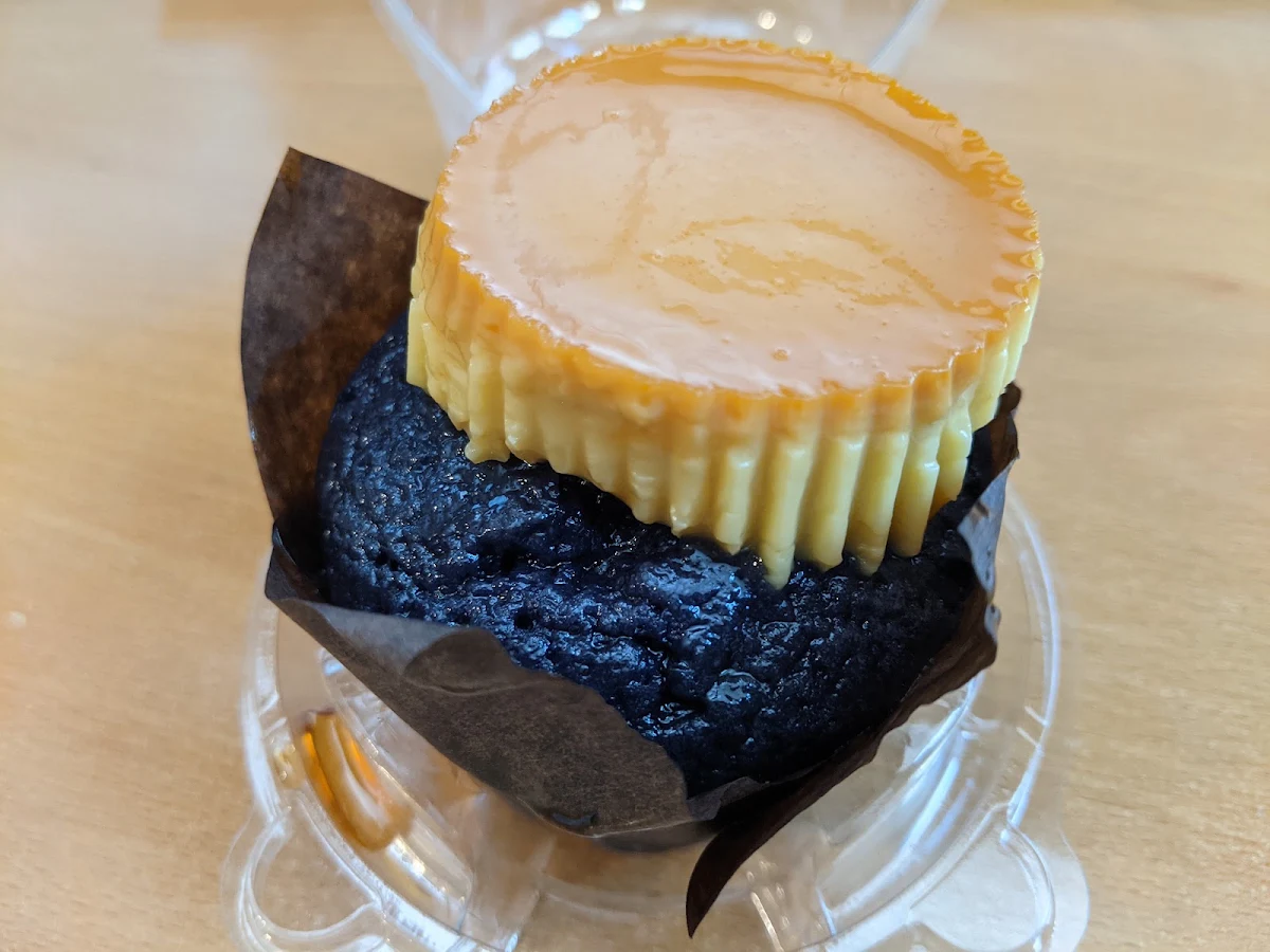 Ube Leche Flan Cupcake