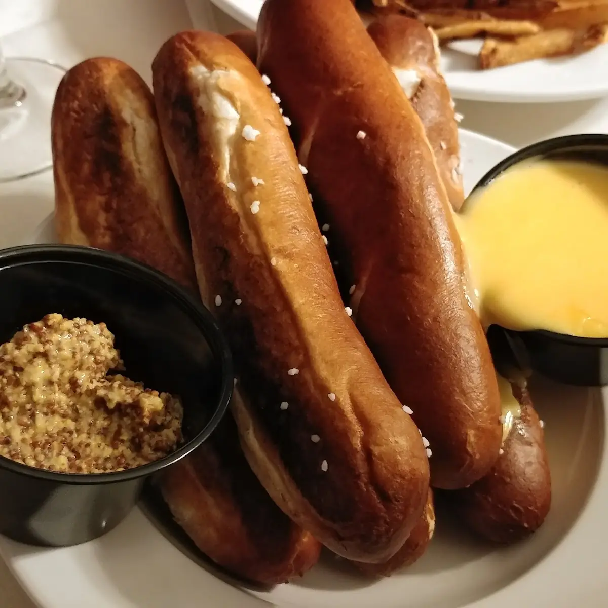 Pretzel Bites with Cheese and Mustard