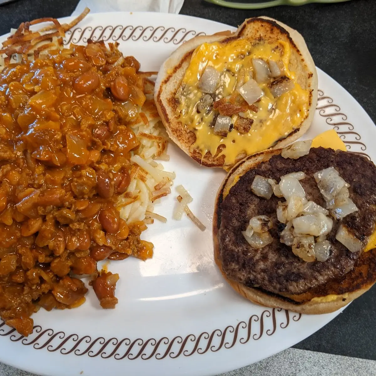 Hash Browns with Chili& Burger