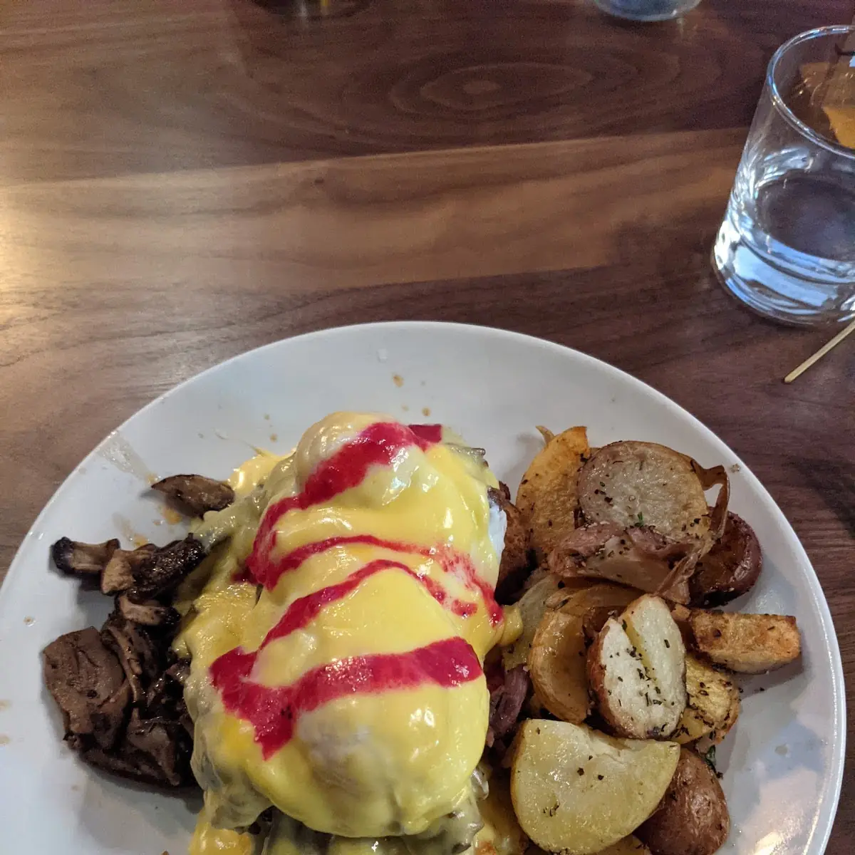 Prime Rib Eggs Benedict