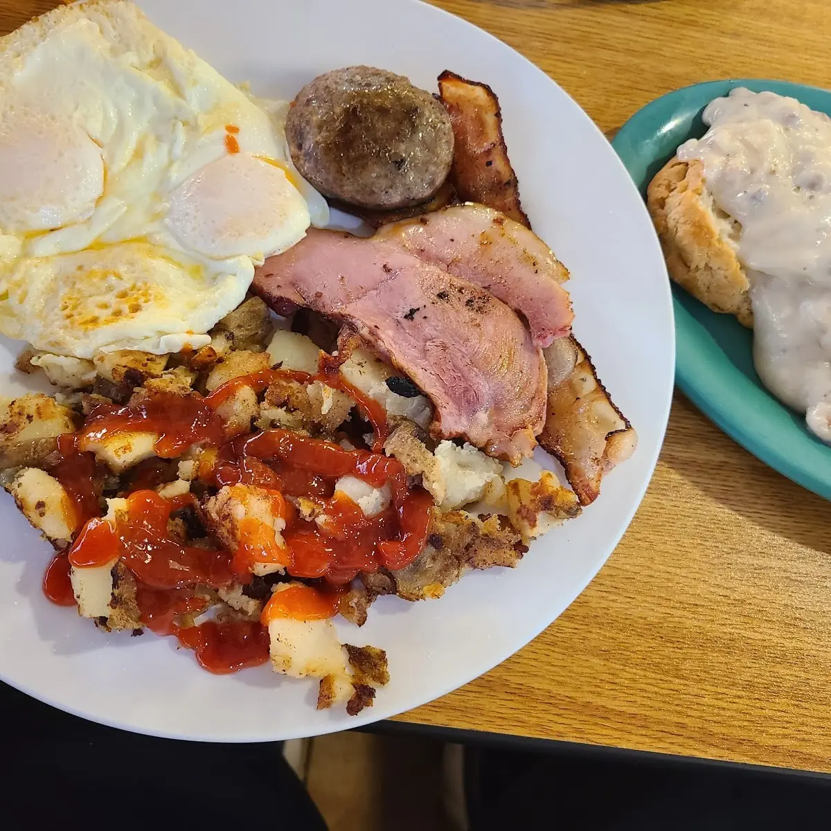 Eggs Hash Browns & Bisquet