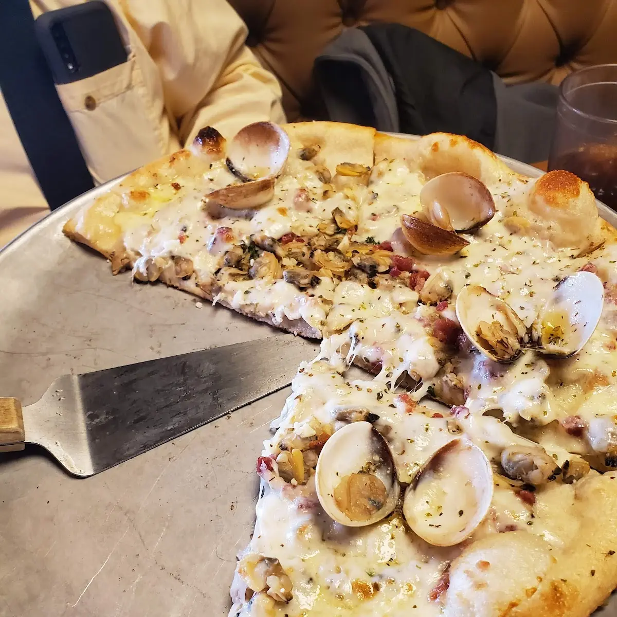 Clam and Garlic Pizza