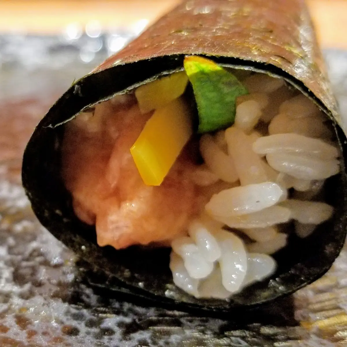 Salmon Hand Roll