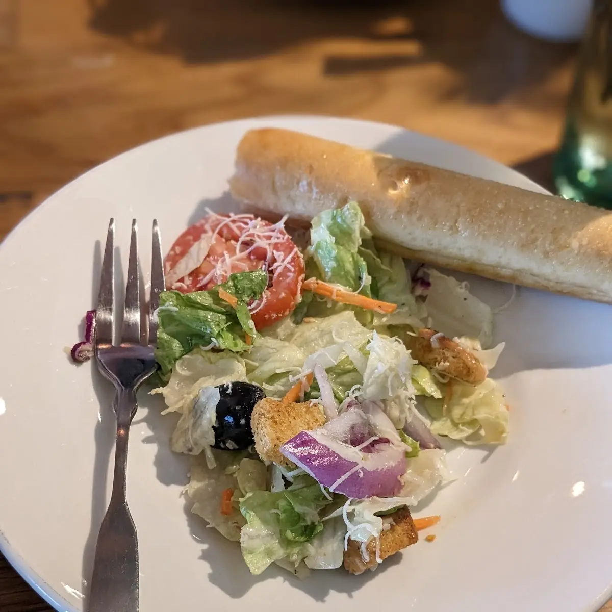 Never-Ending Soup Salad & Breadsticks